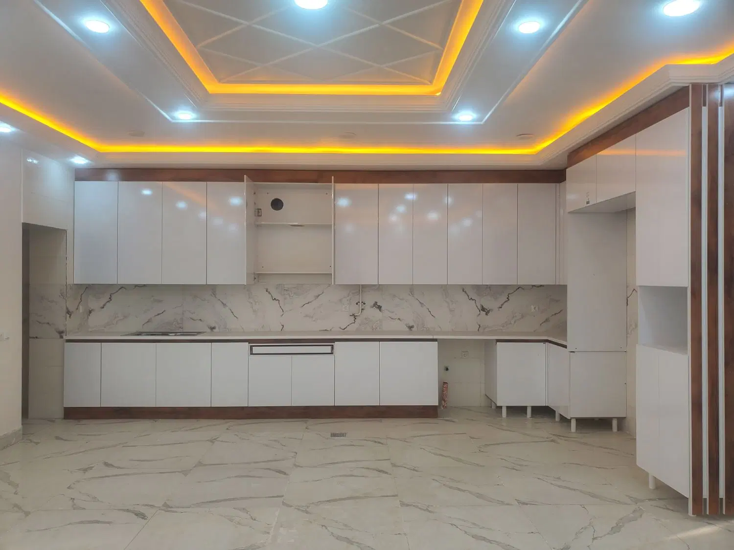 فروش مسکونی  کوی ولایت. کلید اول