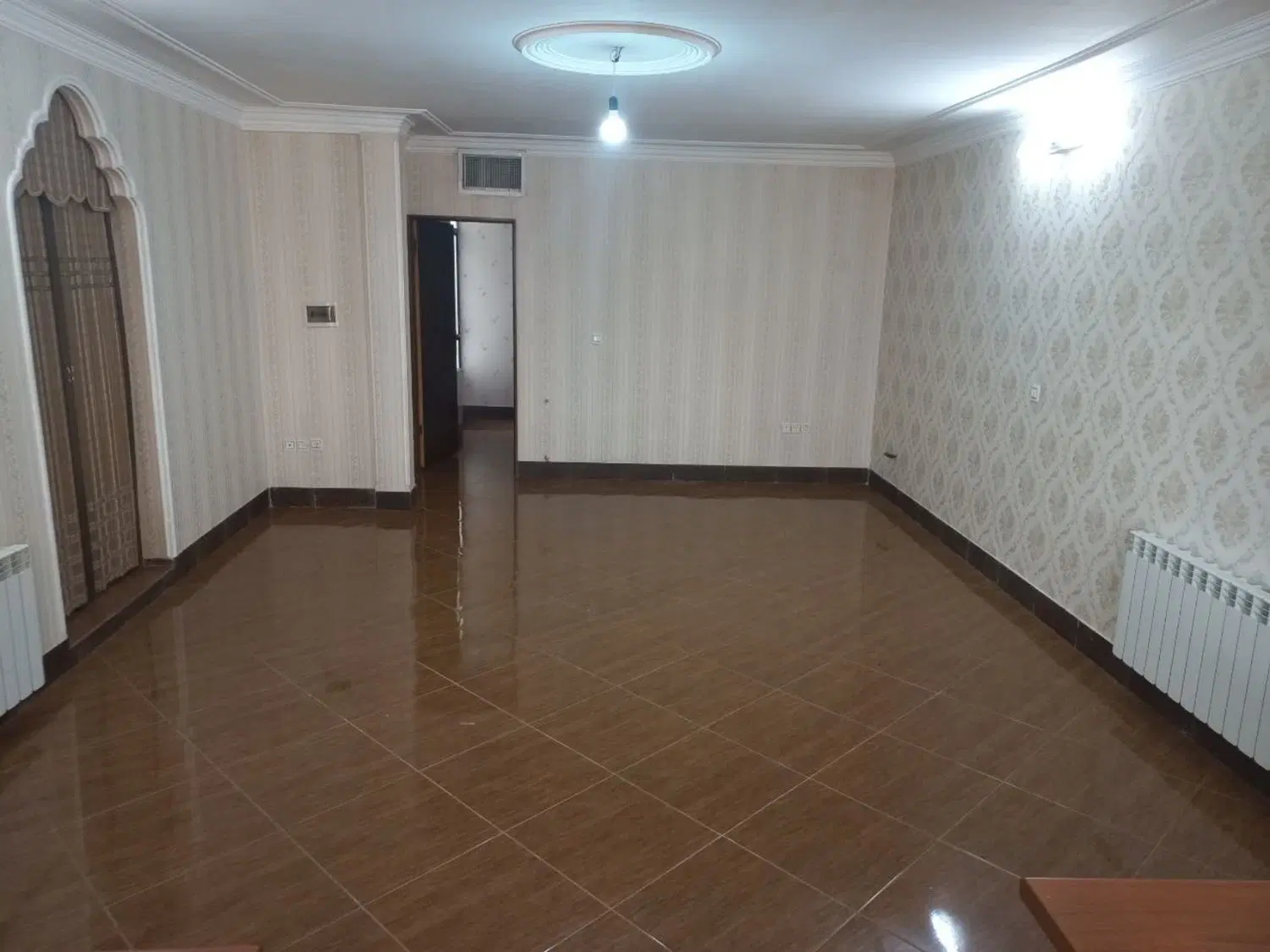 آپارتمان ۱۰۰ ماری خیابان ورزش