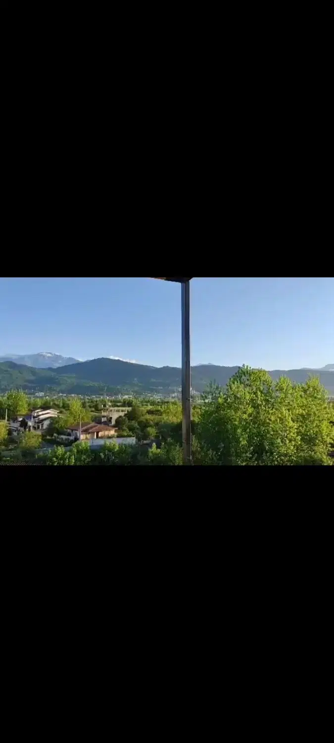 ویلا مدرن 270متری دارای طراحی بروز روف و الاچیق