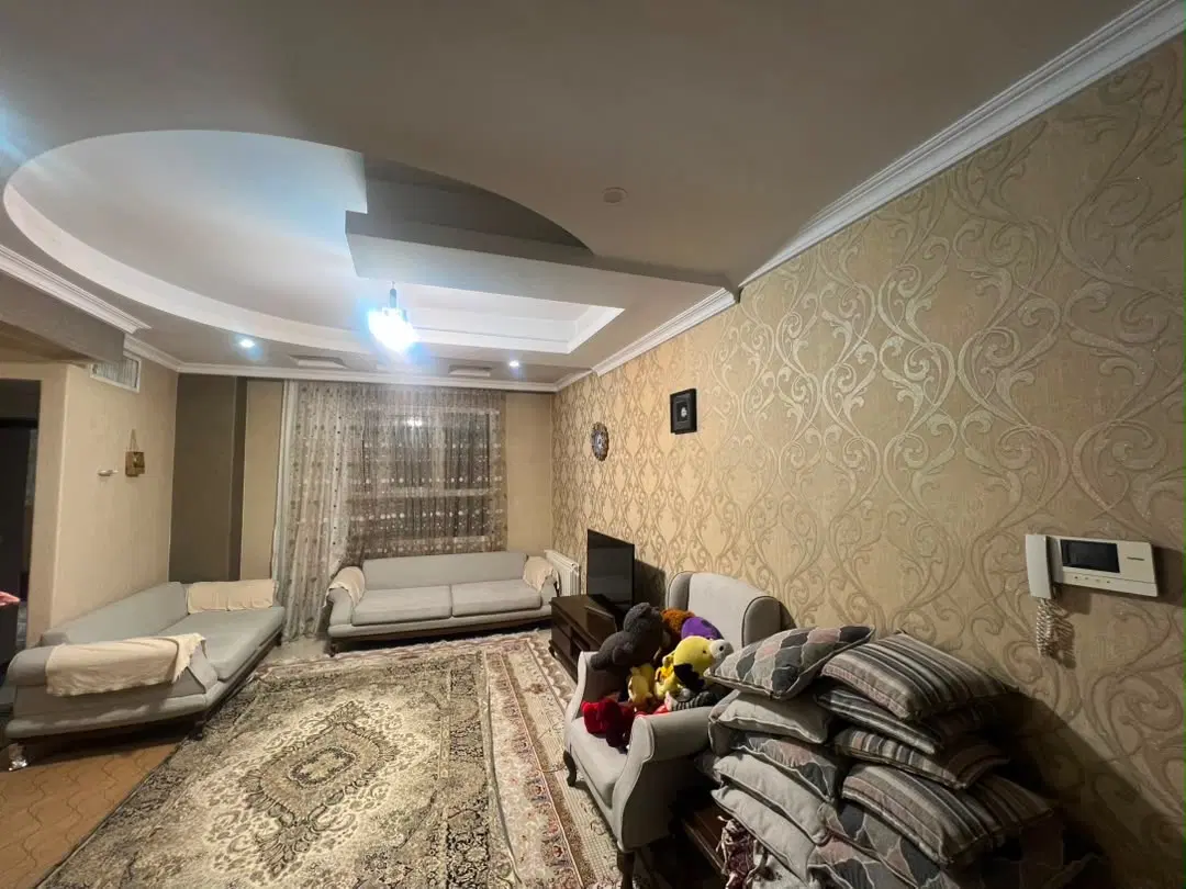 ۷۰ متر سالن پرده خور تاپ لوکیشن فردوس شرق