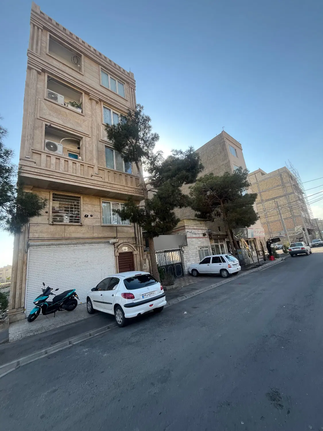 آپارتمان ۷۲متروکالتی بلوار امام رضا خیابان ۲۱ غربی