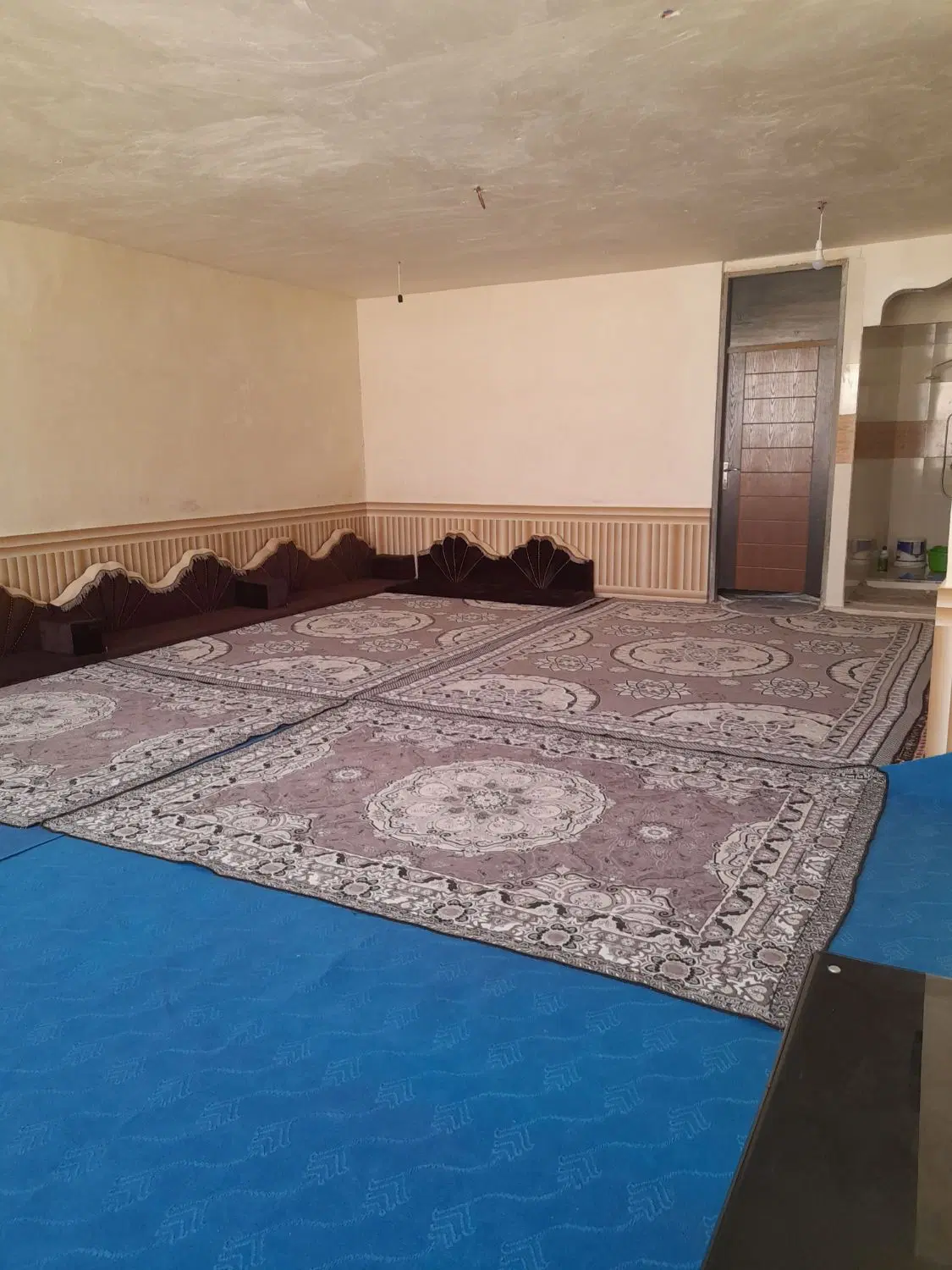 این خانه اجاره داده می‌شود