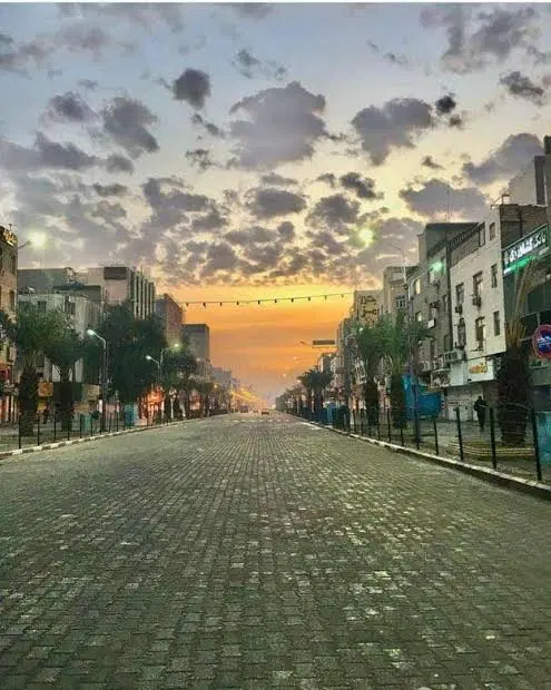 مغازه در دل بازار
