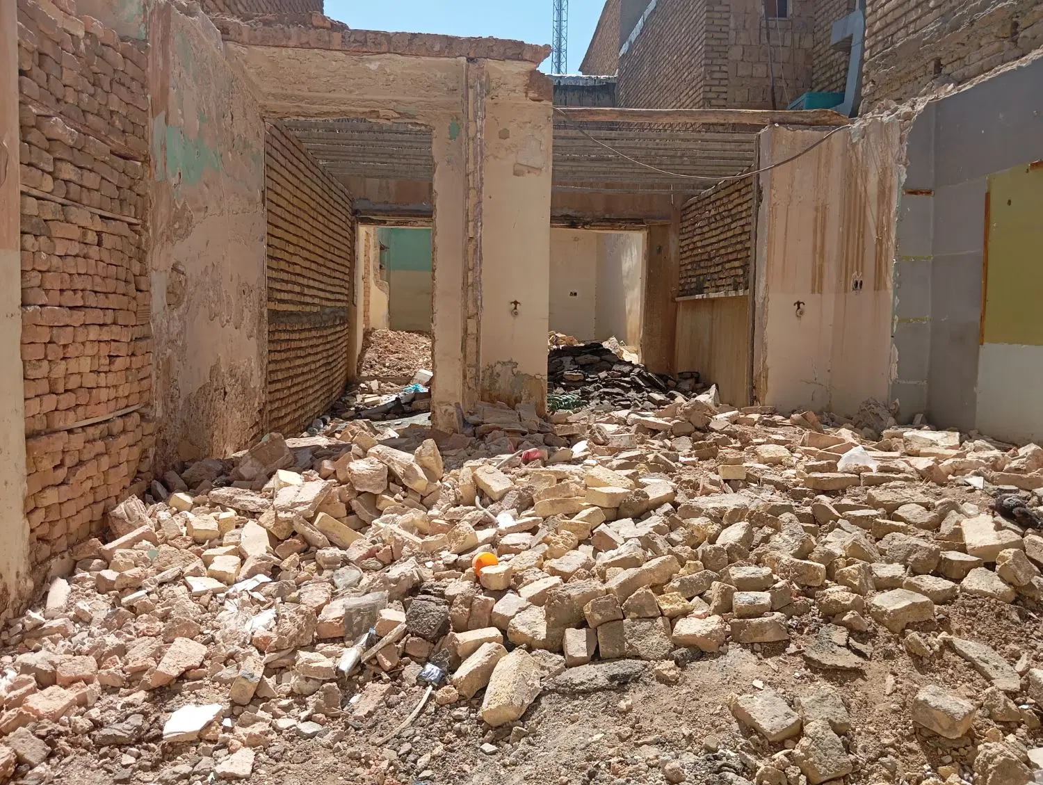 خانه کلنگی