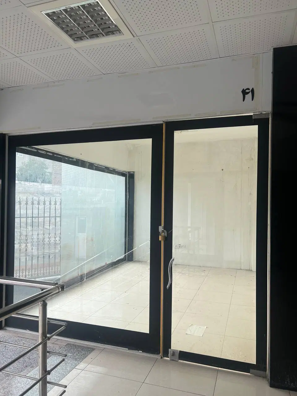 اجاره مغازه ۱۷ متری پاساژ ماهان