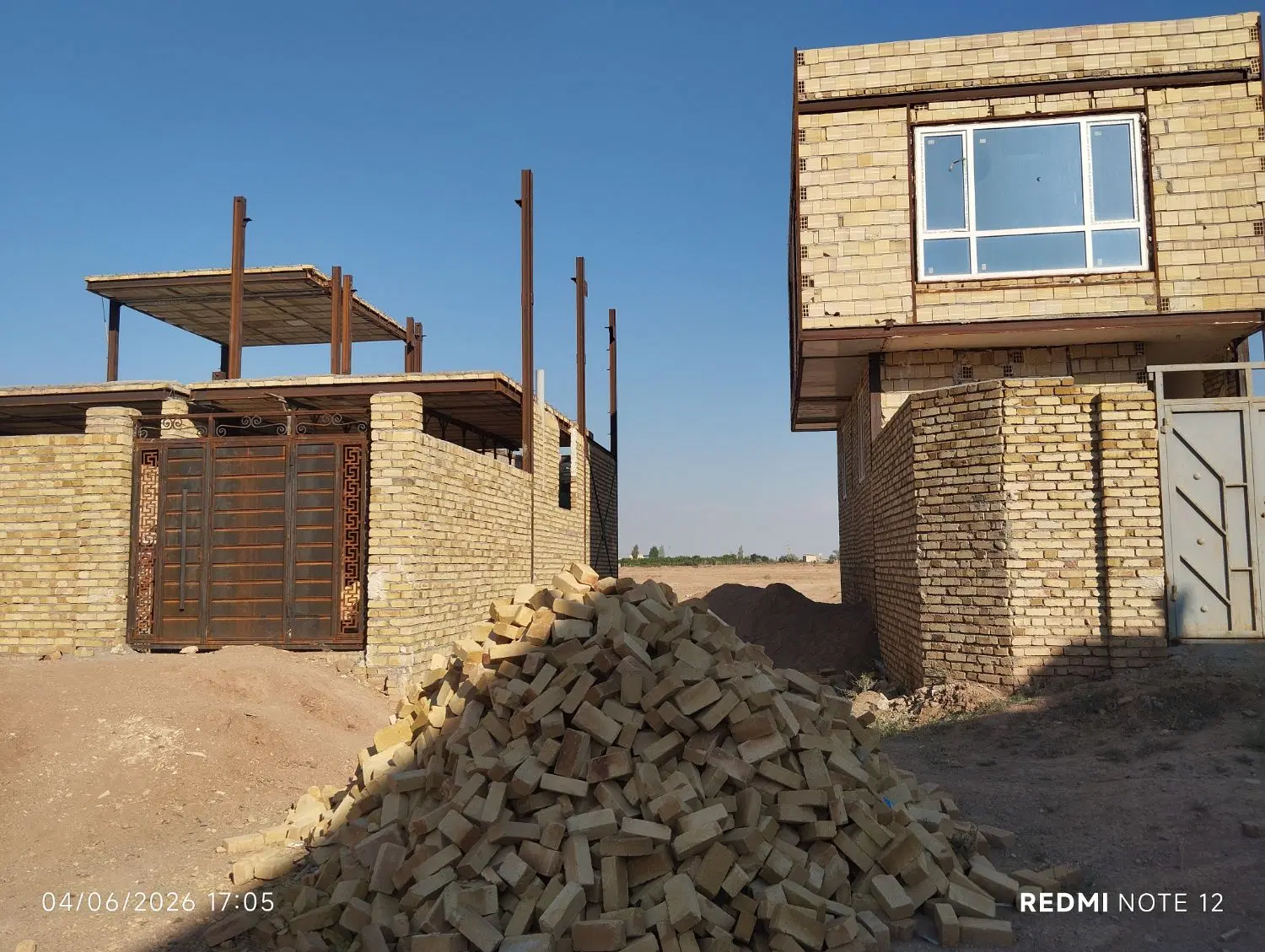 زمین طلا سیدجمال ارغوان۲۷