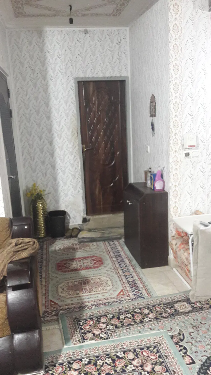 واحد 70 متر نزدیک خیابان ساری و میدان شهرداری