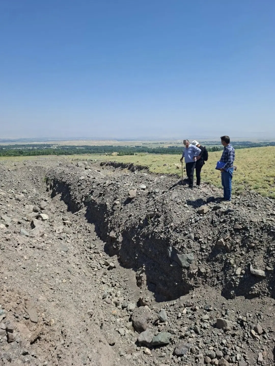 معدن شن و ماسه در نزدیکی روستای هریس سراب