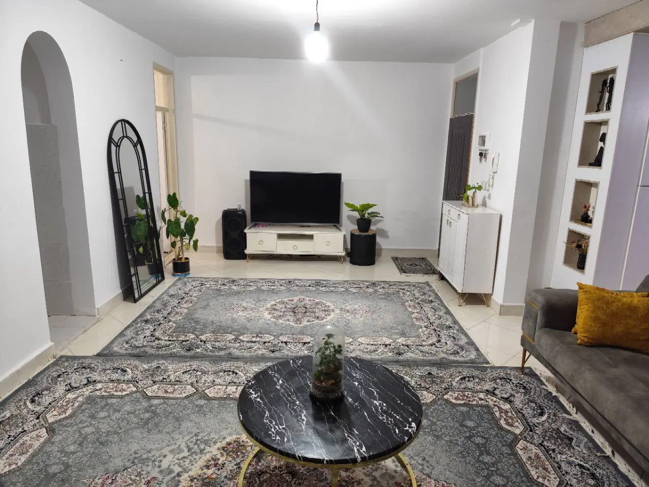 فروش یک واحد ۹۰ متری