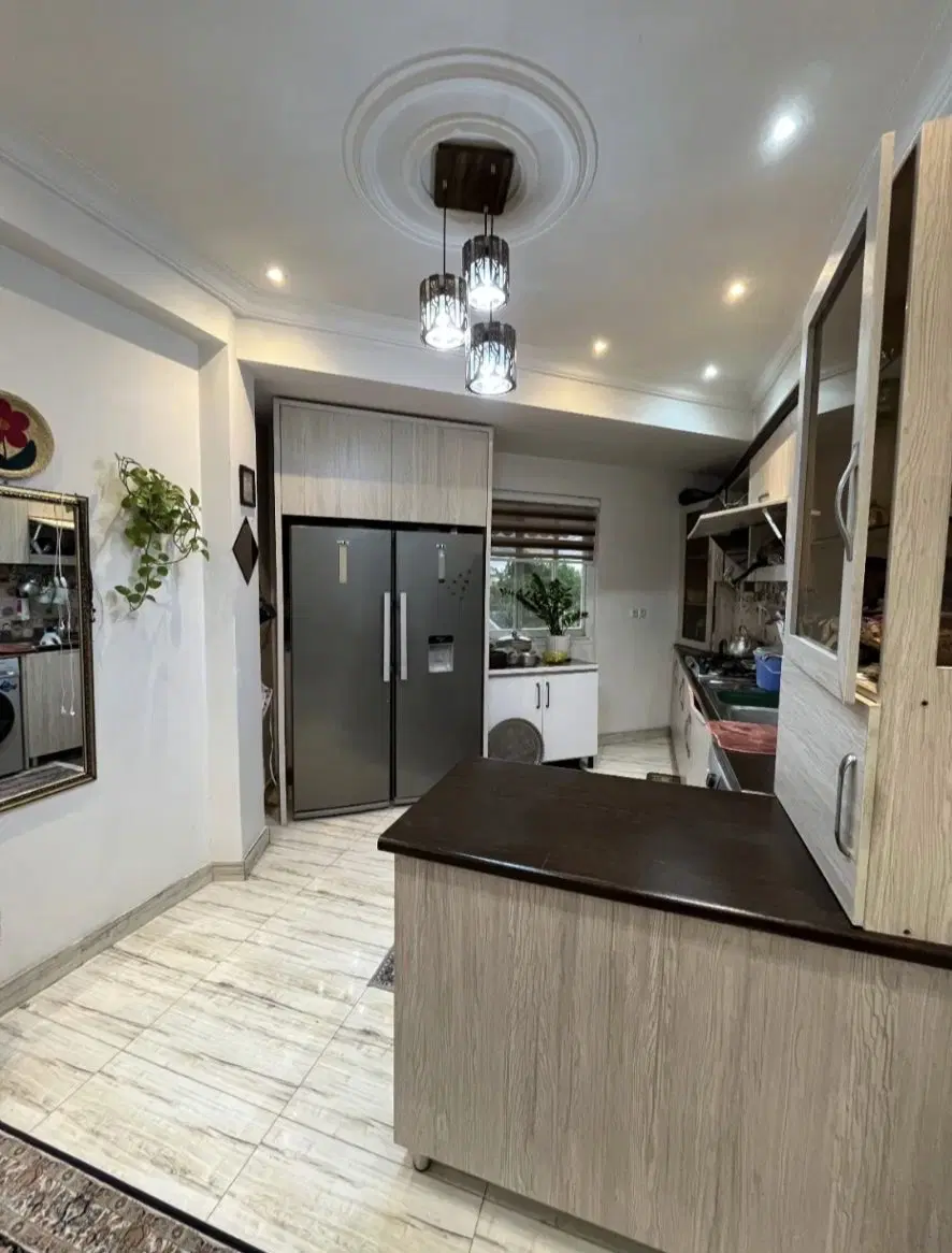 یک واحد آپارتمان سند دار