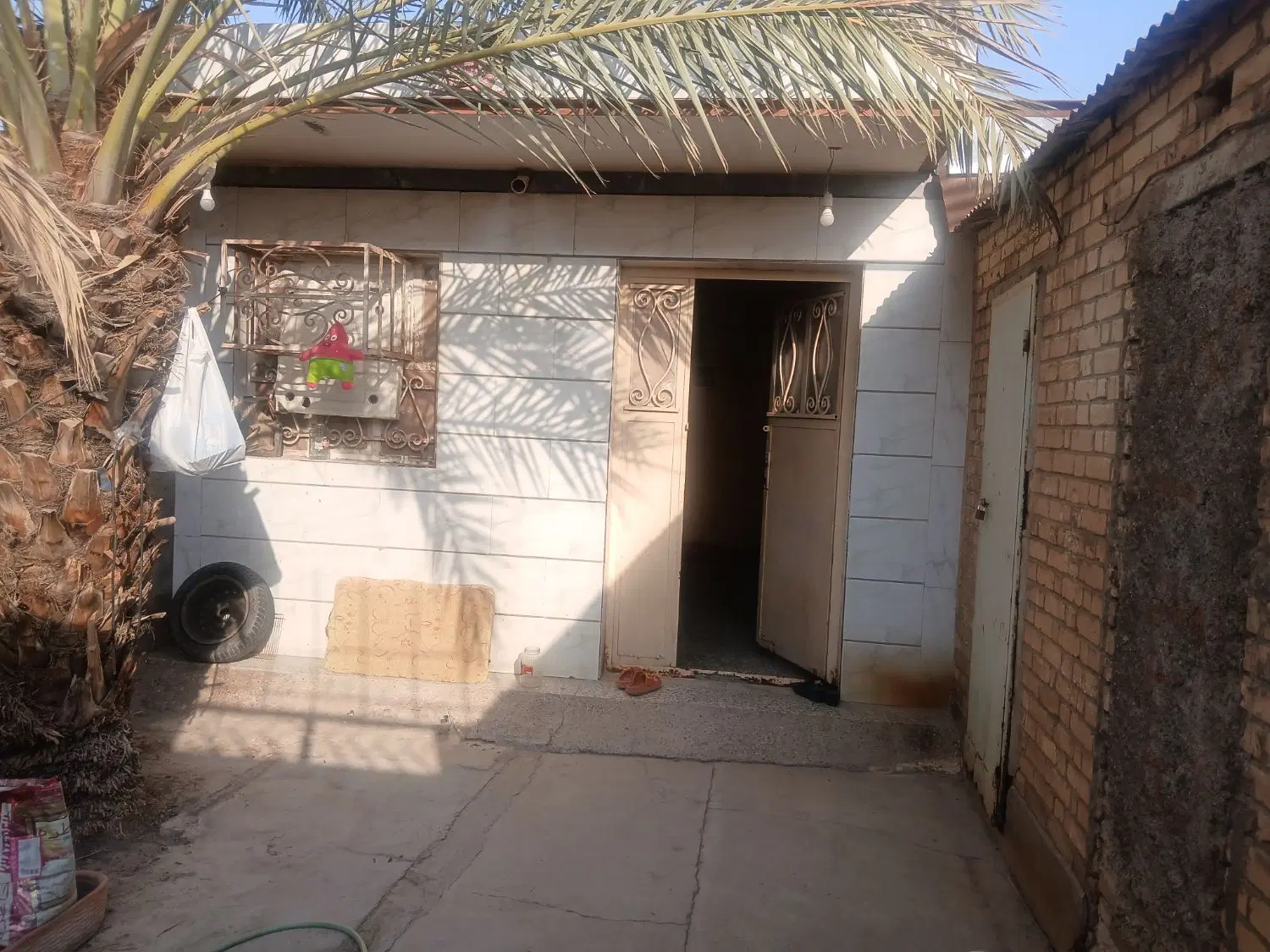 خانه  شرکتی ۲۰متری خیابان اصلی ولی عصر