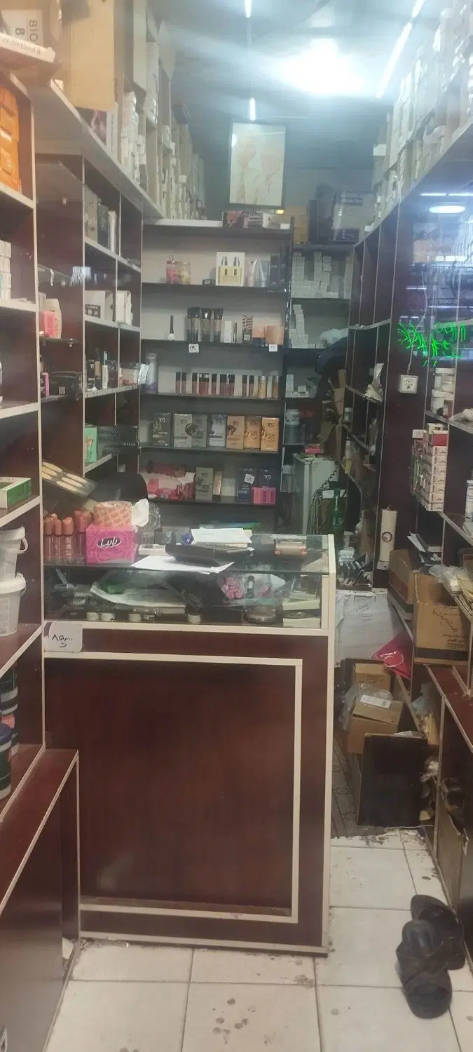 مغازه در پاساژ تربیت در قلب خود تربیت