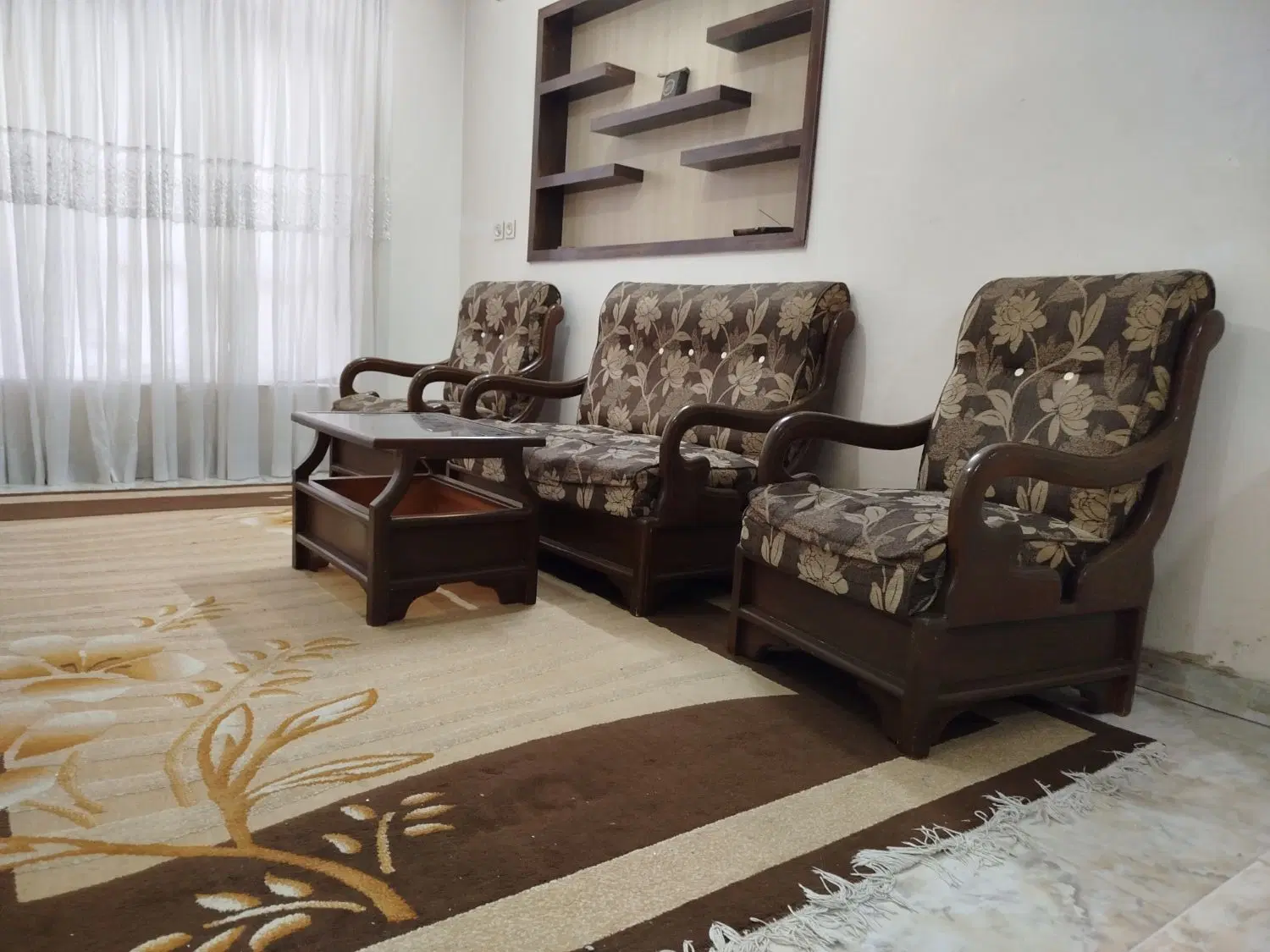 سوئیت اجاره ای در خیابان امام رضا
