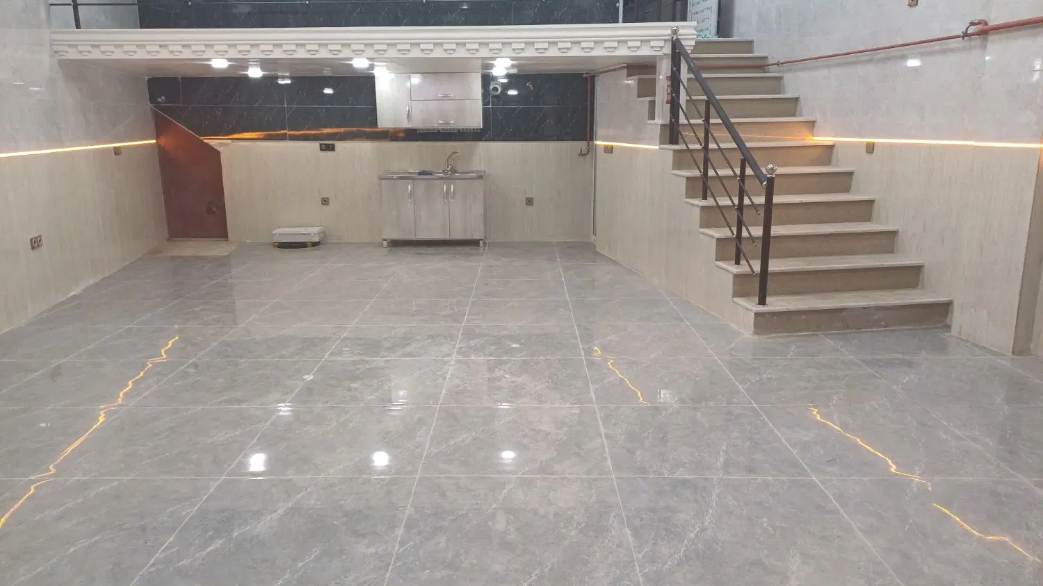 اجاره مغازه ۱۲۰ متری