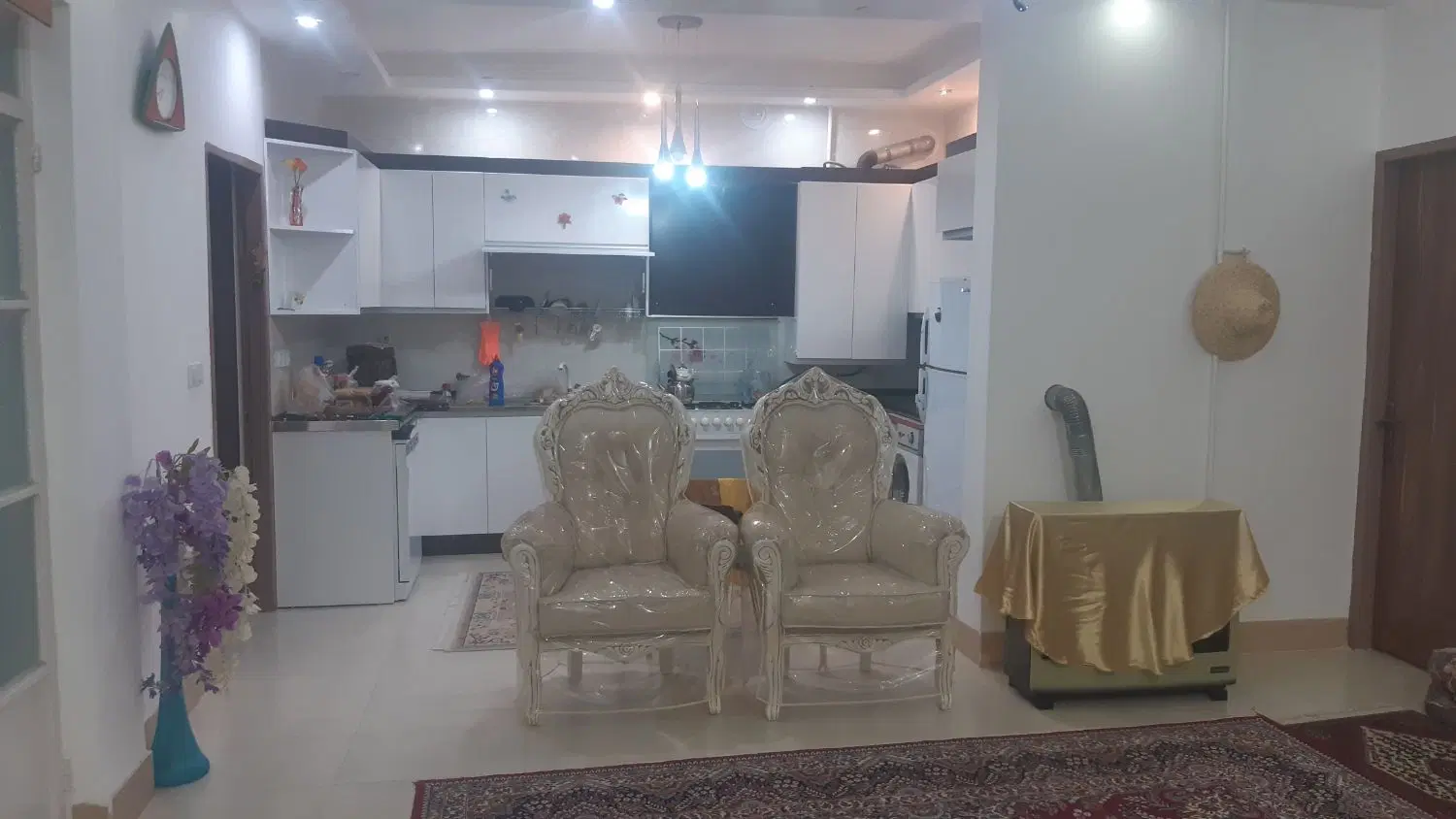 خانه ویلایی دوکله با سوییت کاملا مجزا