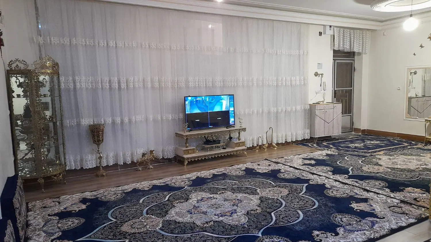 خانه ویلایی کهریز گلهای غربی ۹رو برو بسیج