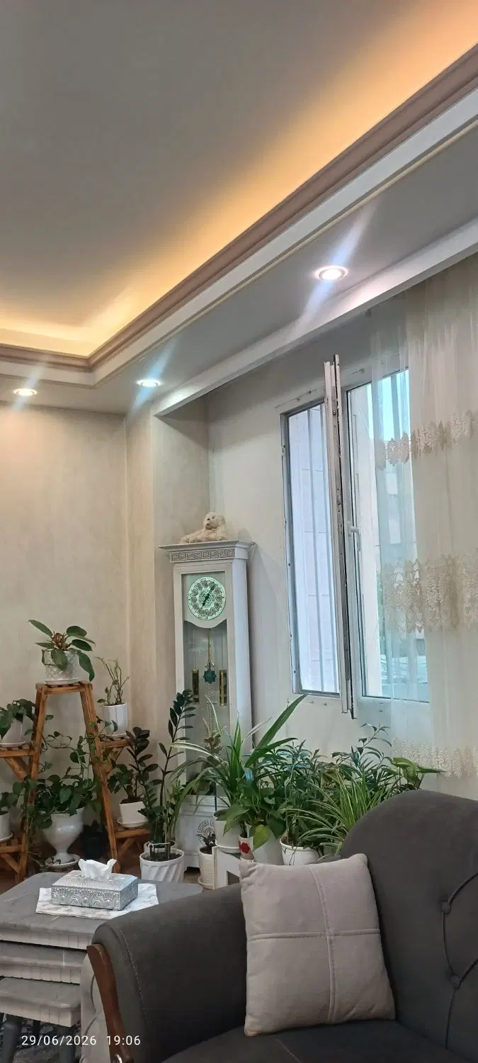 واحد۱۰۲مترسندار