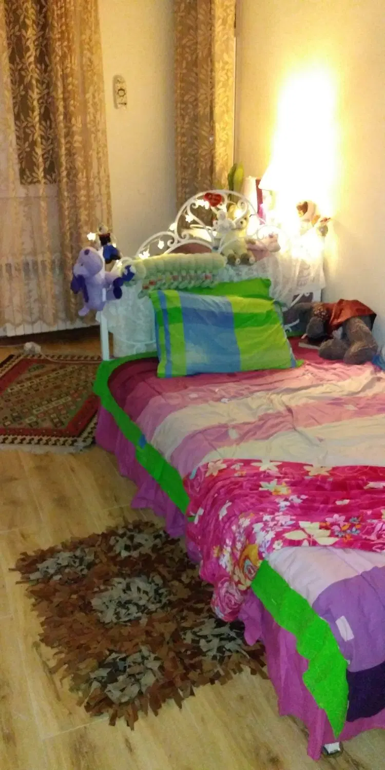 ۸۴ متری کوی زنبق