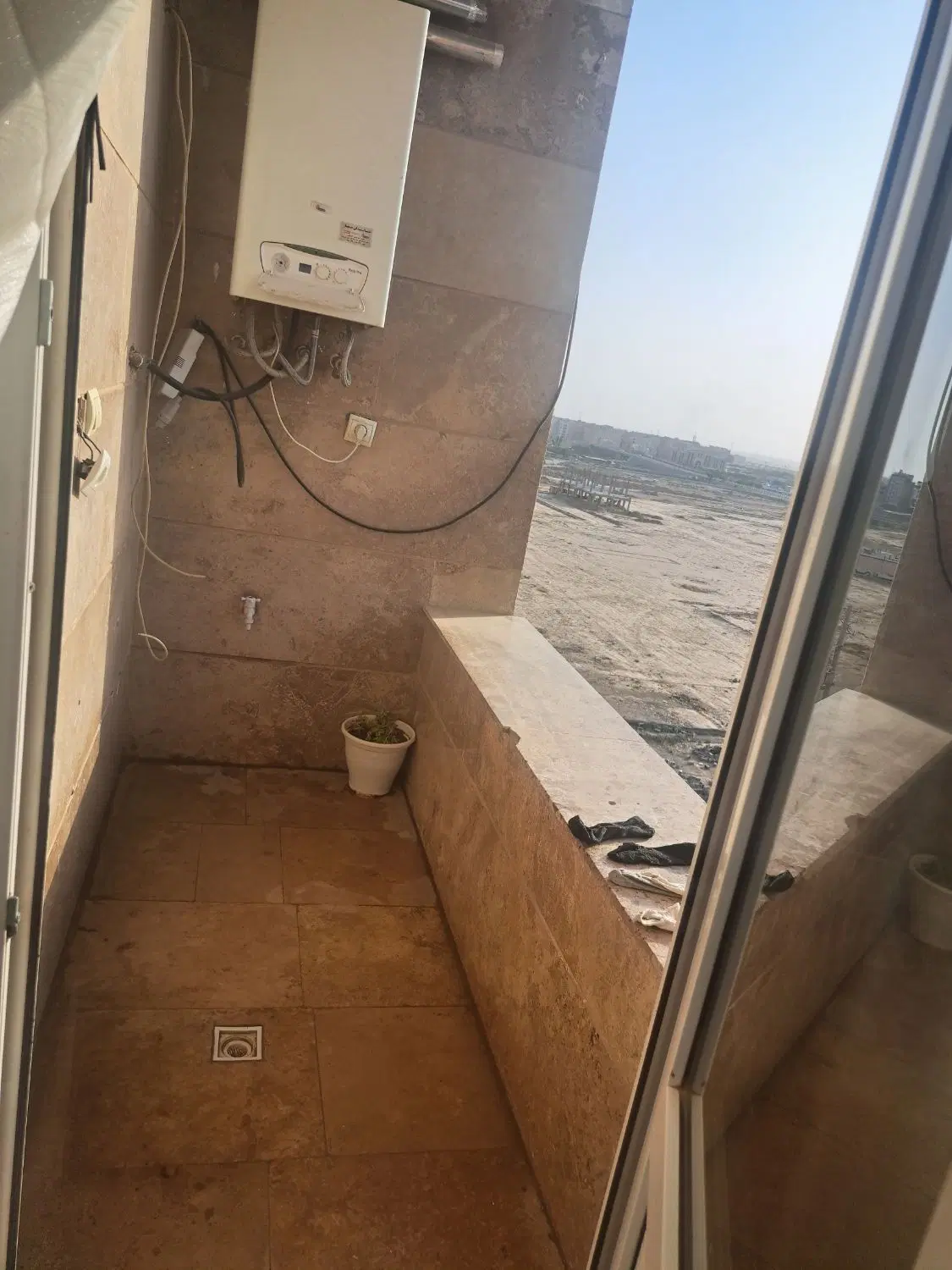 یک واحد اپارتمان ۱۴۰ متری
