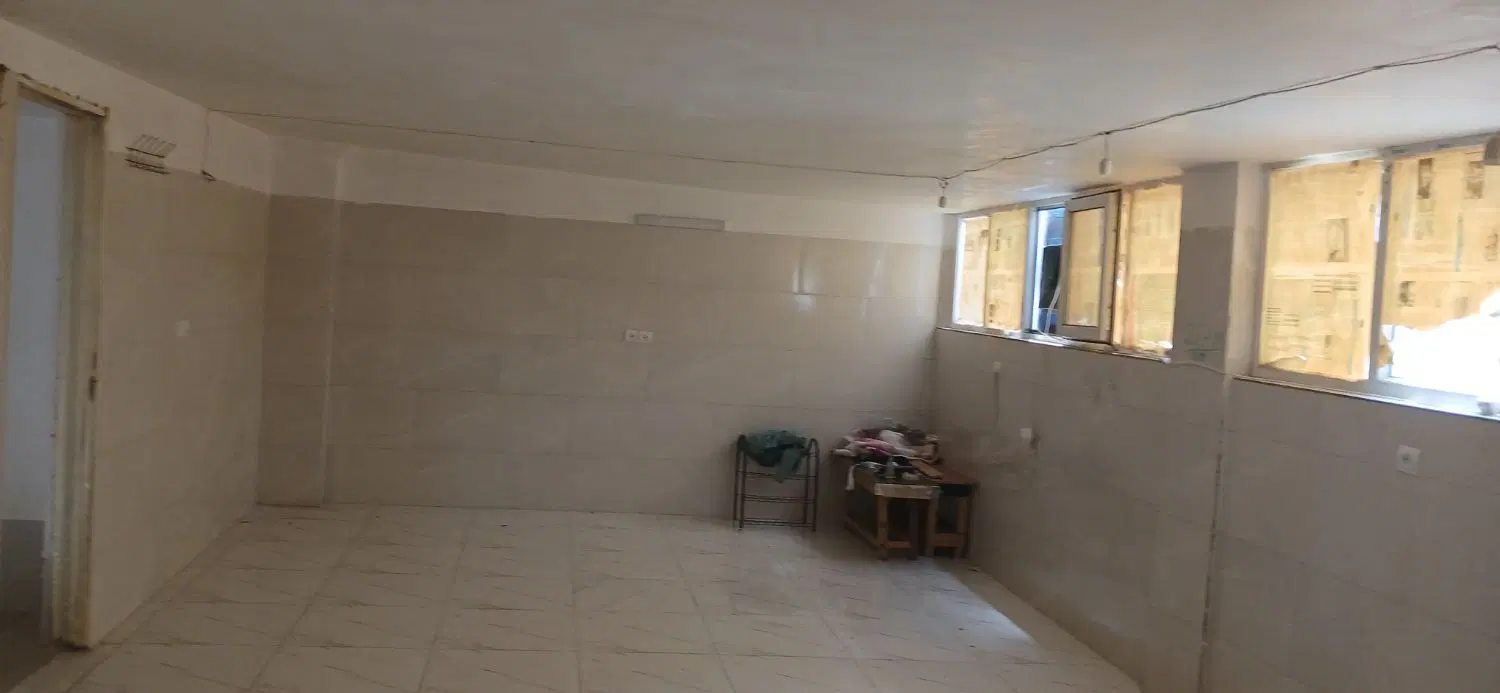 کارگاه و انباری  ۴۰ متری
