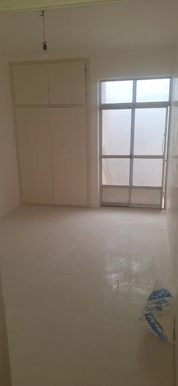 یک واحد مسکونی جاره داده میشود