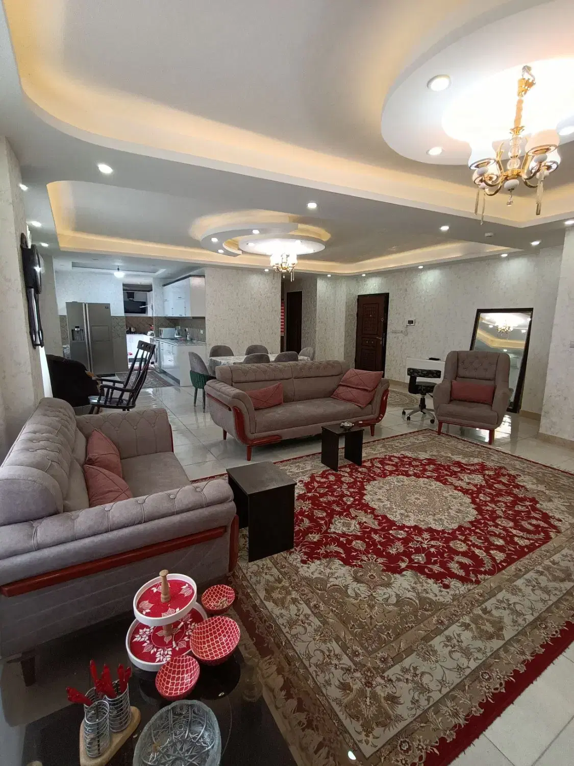 تک واحد_۱۳۲متر_پارکینگ اختصاصی_اسپیلت