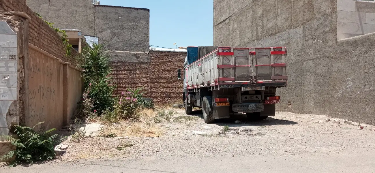 زمین مسکونی داری پروانه ساخت