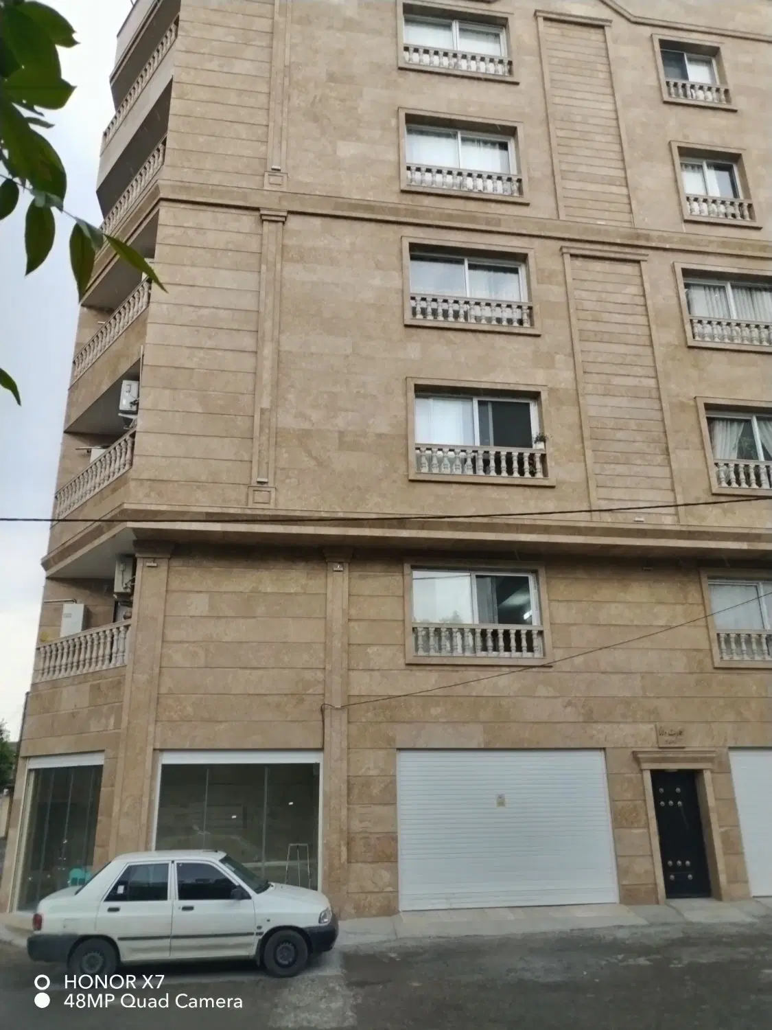 فروش آپارتمان نوسازدونبش104متری سندتکبرگ طبقه3