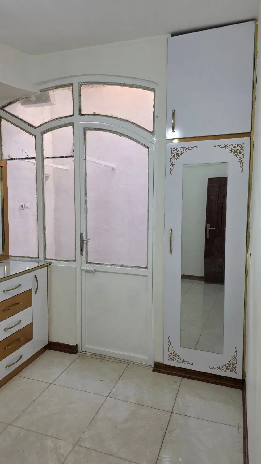 فروش آپارتمان شیک و تمیز