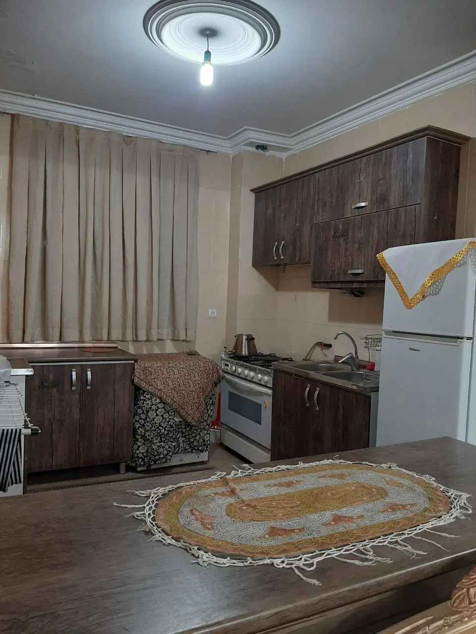 خانه با ویو باغ و دسترسی به کافه