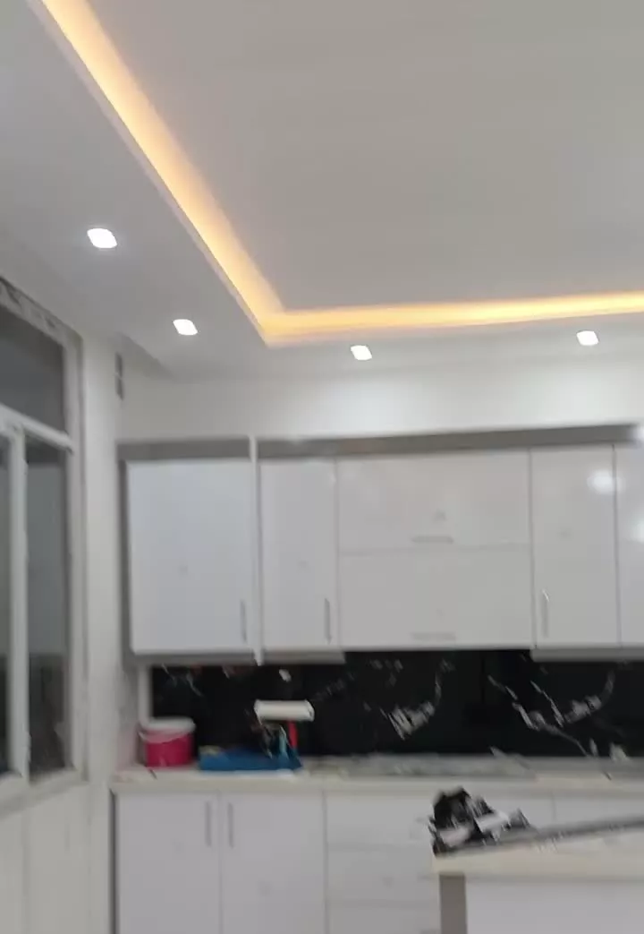 ابوطالب یاس ۲۰ مالک هستم