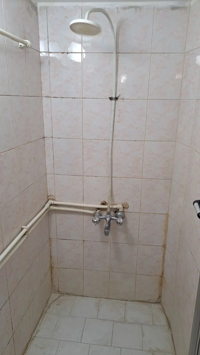 ۵۰متری با پارکینگ و انباری