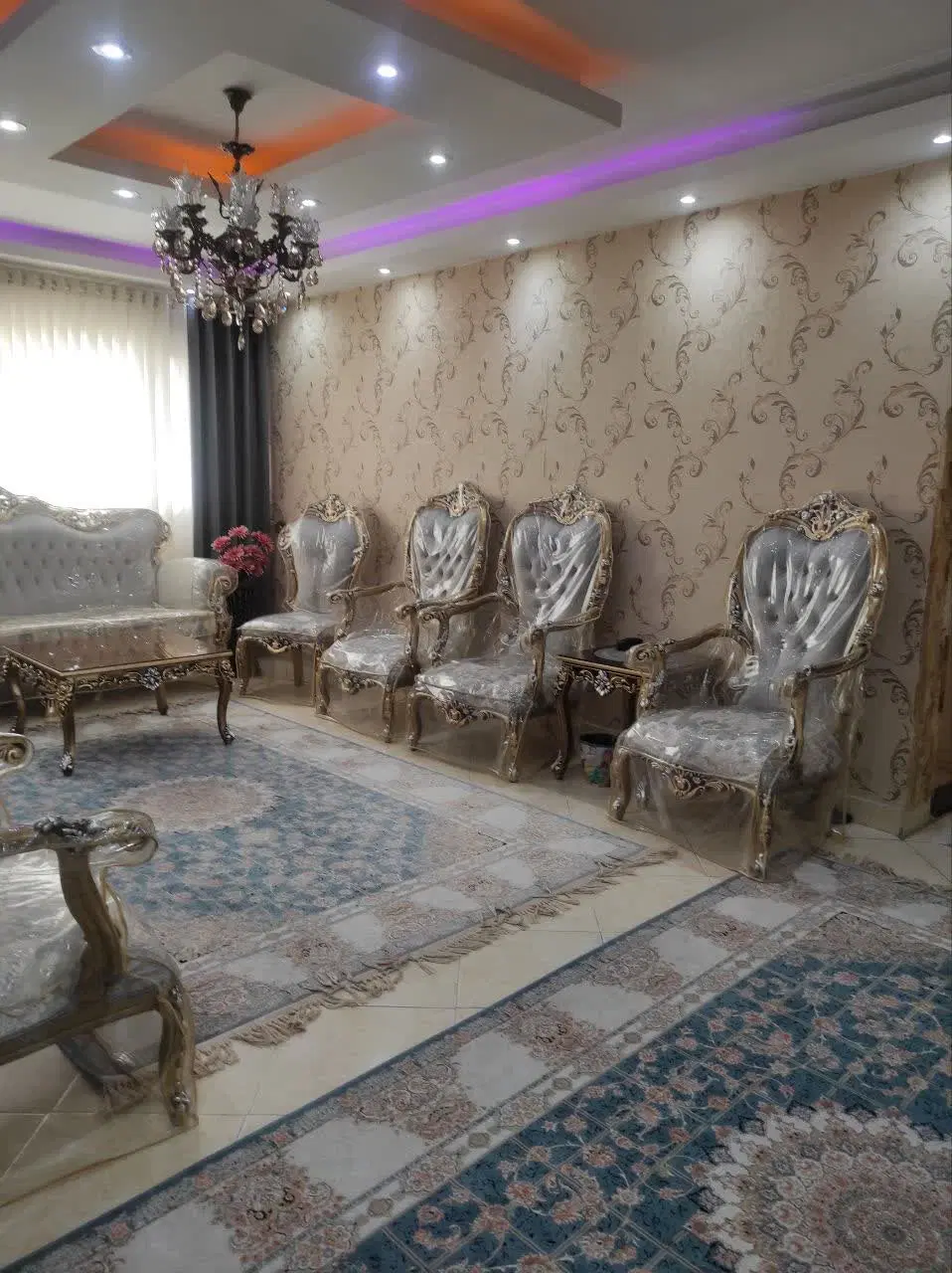 آپارتمان دوخوابه_ اکباتان_ واوان