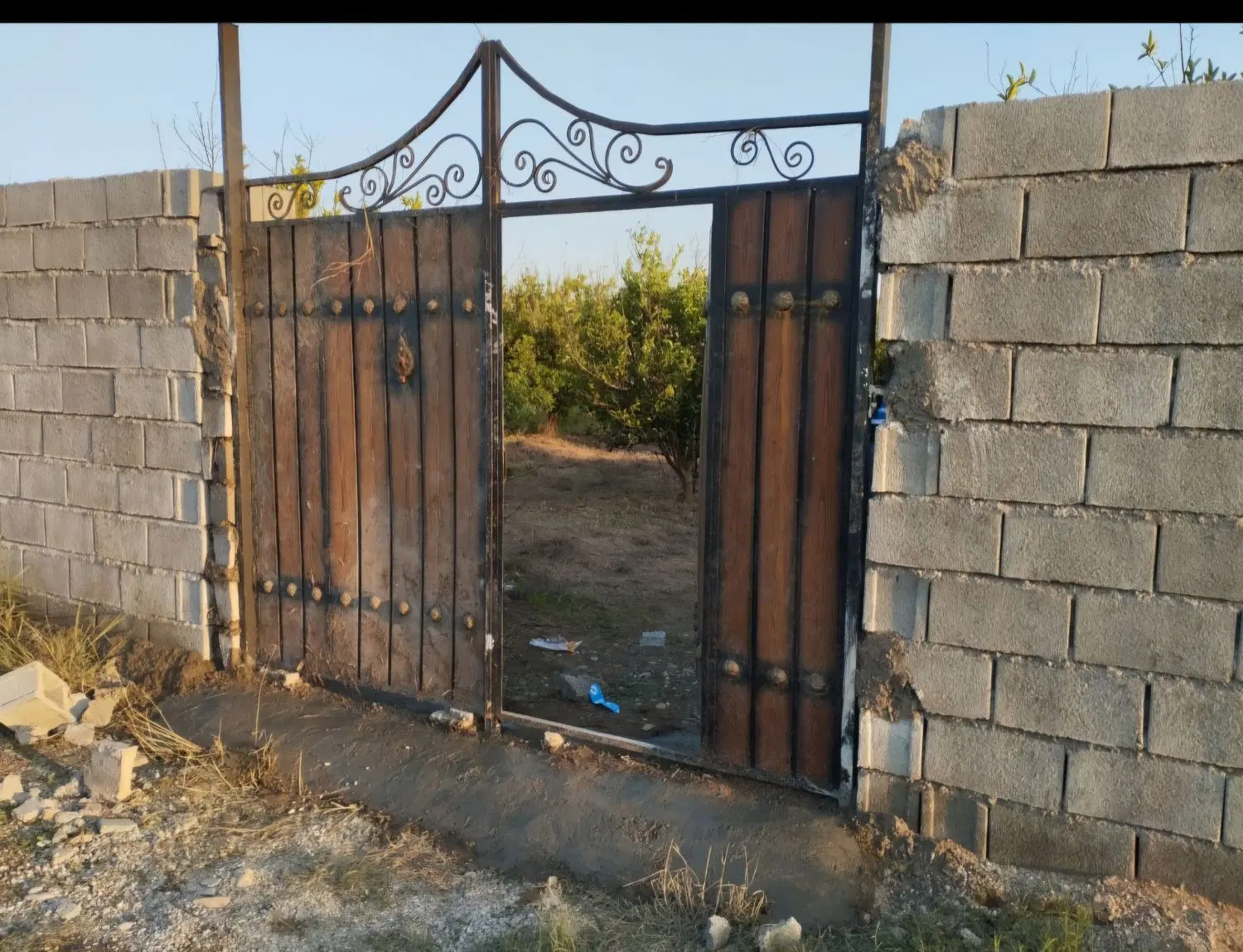 باغچه ۱۰۰۰ متری فروشی