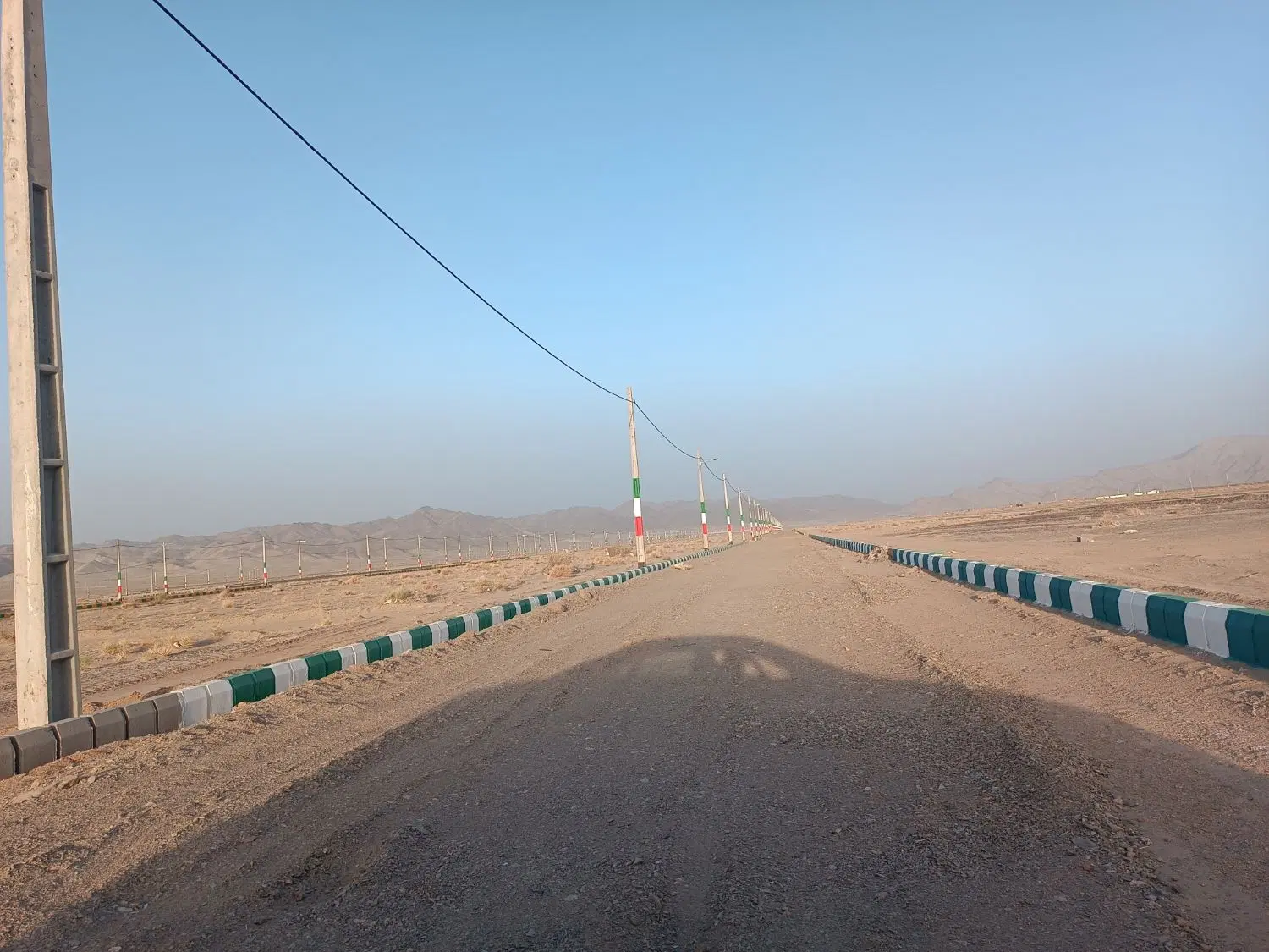 زمین ۱۰۰۰متری لخشک