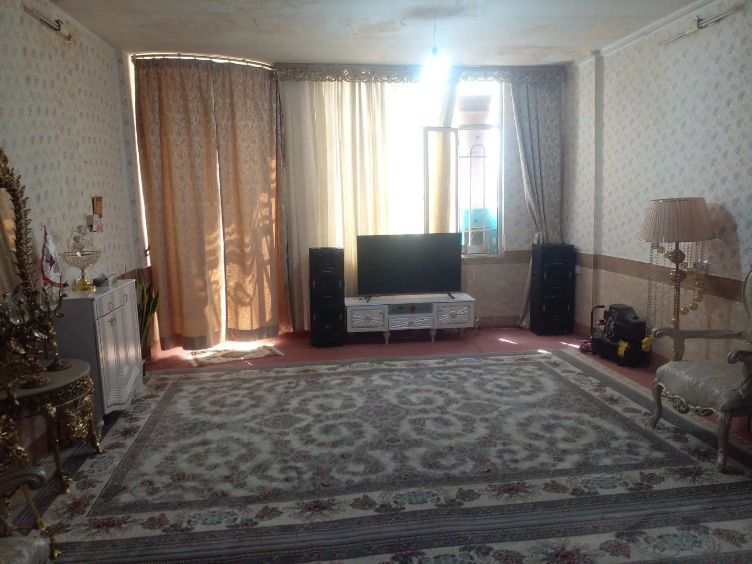 ویلایی حاشیه اصلی ماشین رو