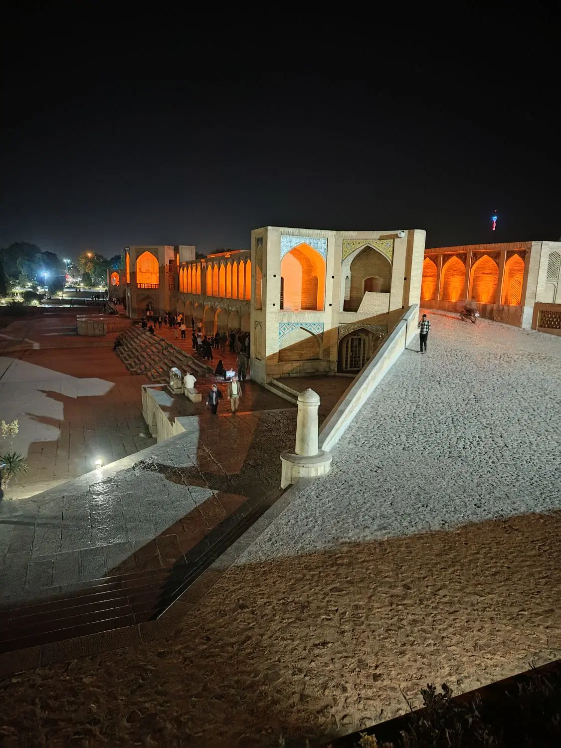 زمین مسکونی