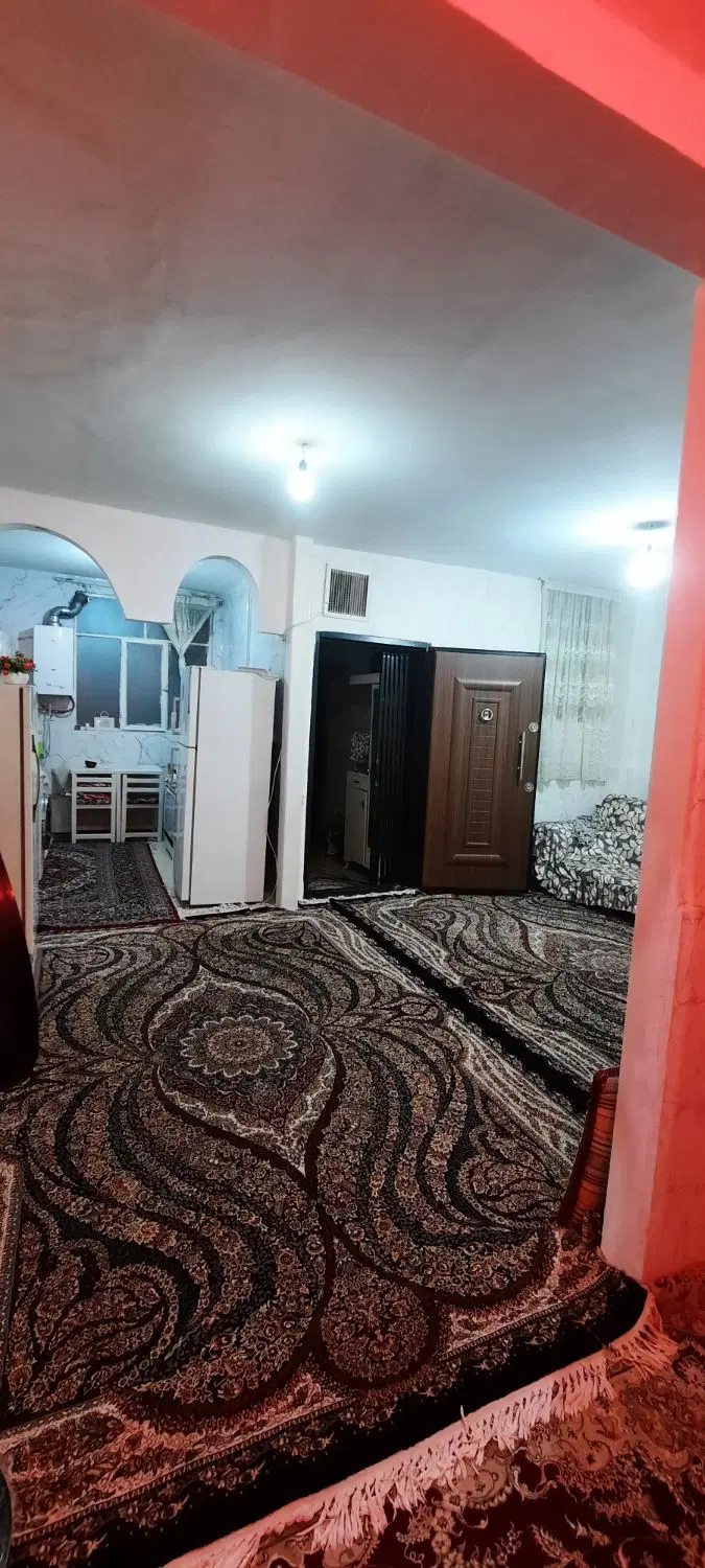 واحد۶۵متری همکف راه جدا