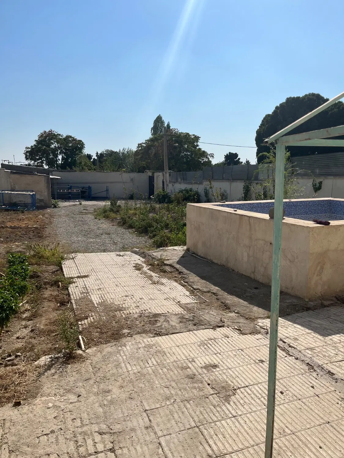 ویلا سند دار کردان ۸۱۴ متر زمین