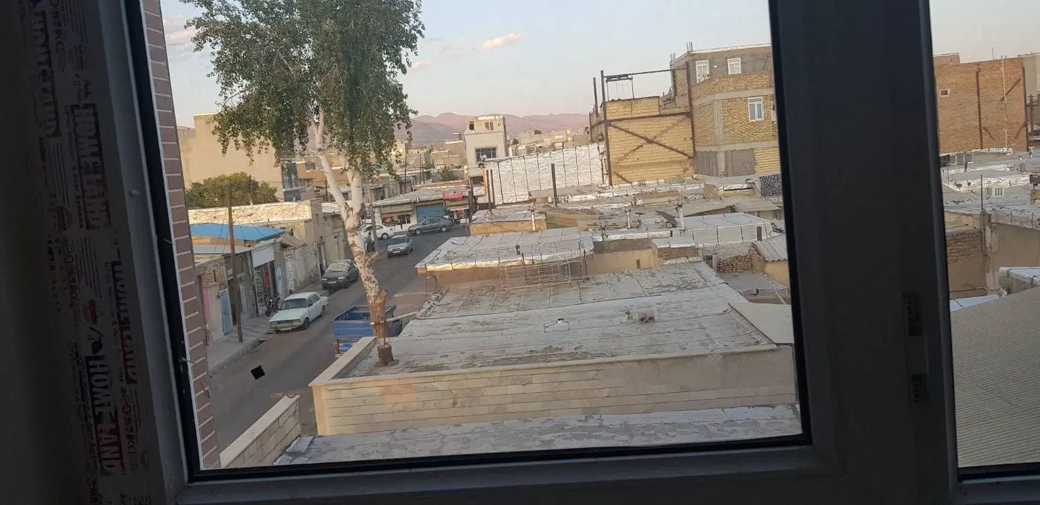 آپارتمان ۱۰۰ متری در اسلام آباد دارای آسانسور