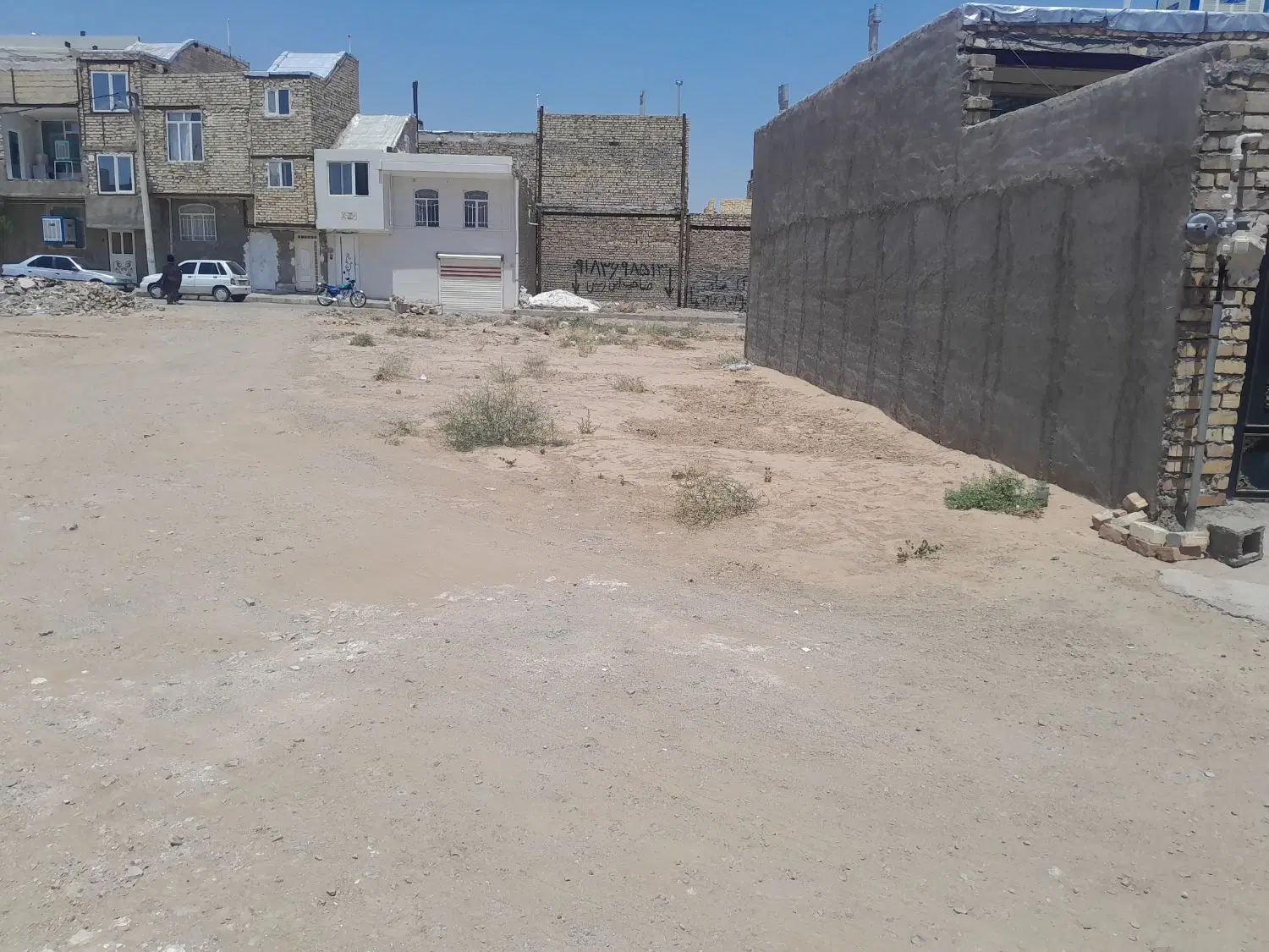 زمین عباس آباد