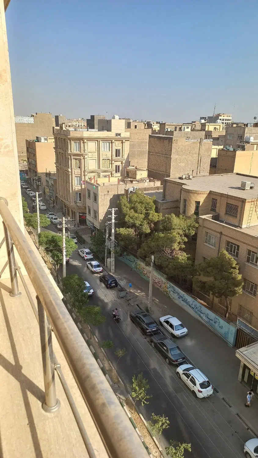 ۱۳۵ متر آپارتمان دانش اموز