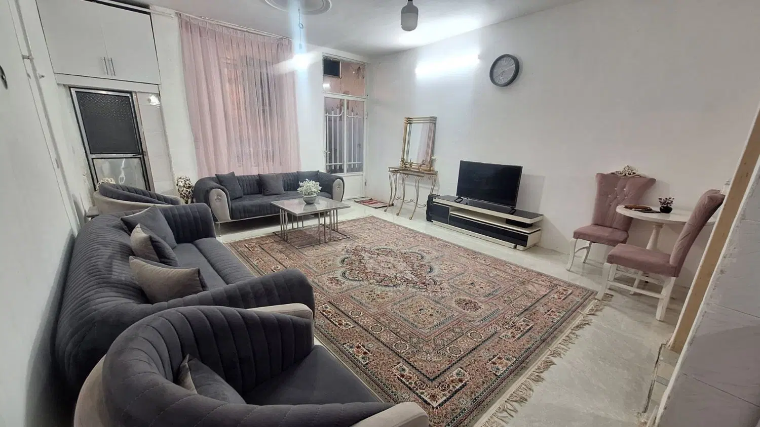 خانه ۵۵ متری ولیعصر