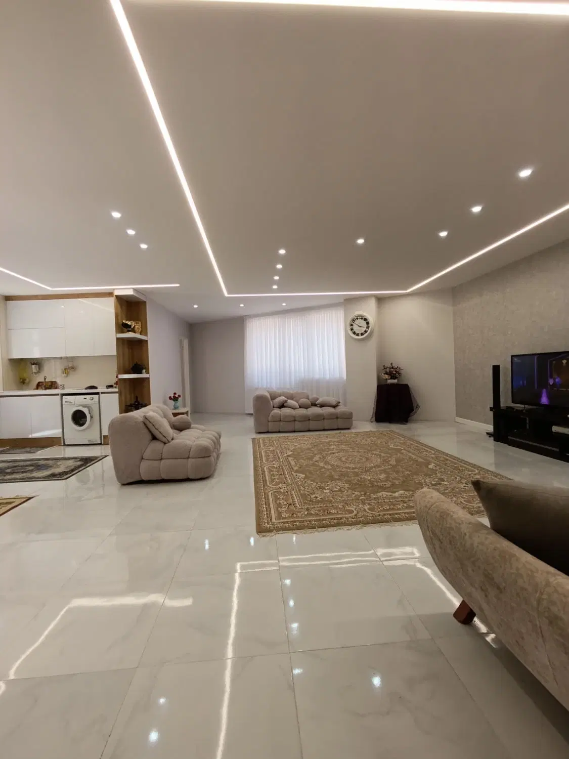آپارتمان سه خوابه ویلاشهر