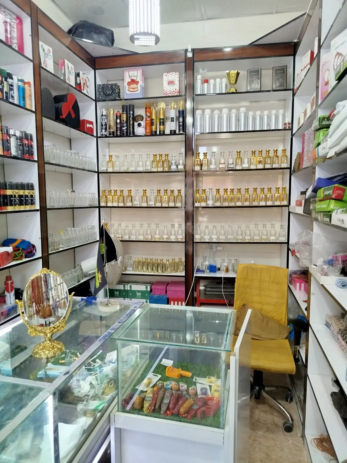 مغازه گالری تخفیف داره