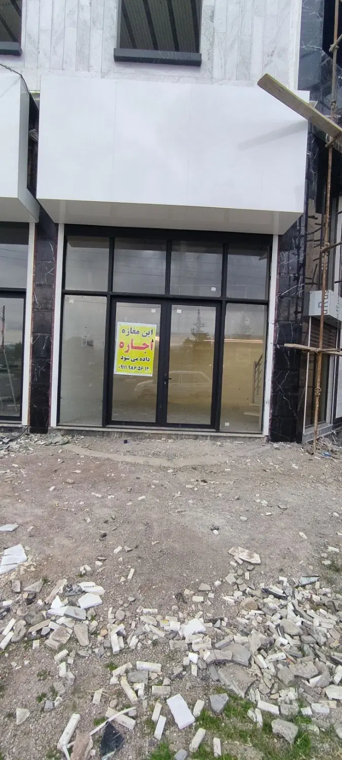 مغازه ۶۰متری