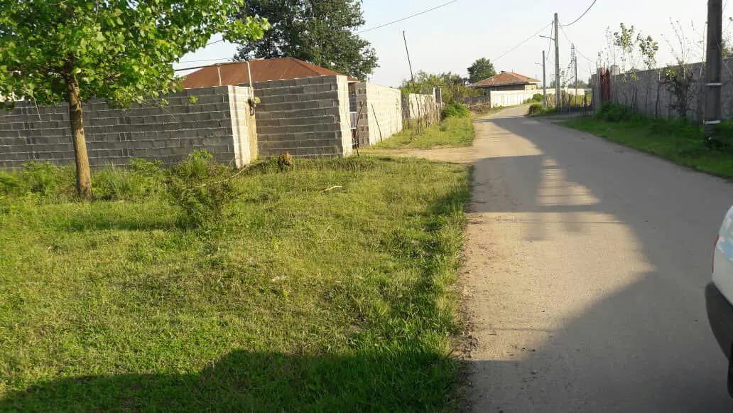 ۵۷۵ متر زمین سند دار