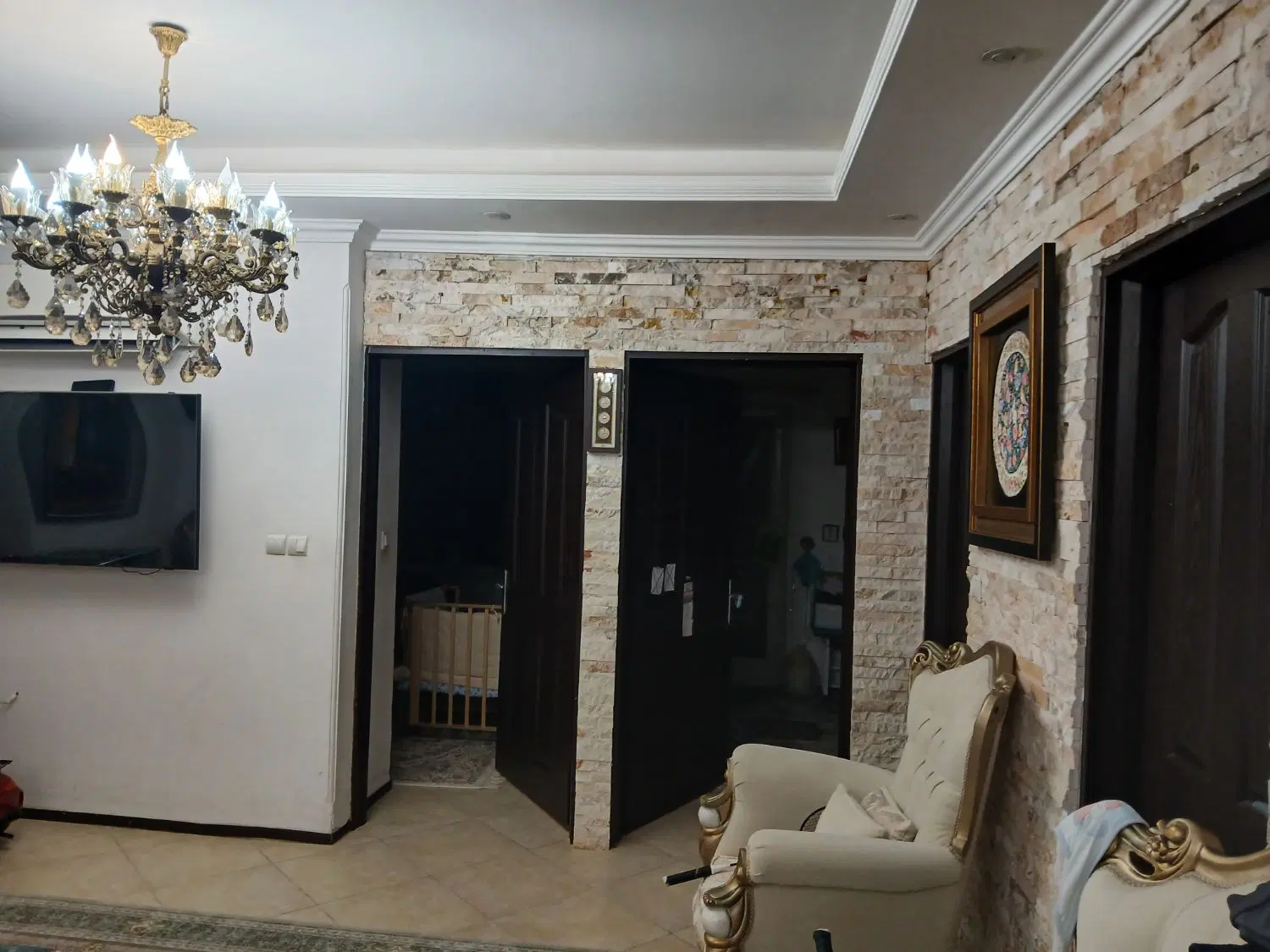 رهن کامل آپارتمان دوخوابه در بلوار گیلان