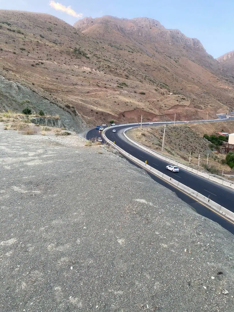زمین 14 هکتاری
