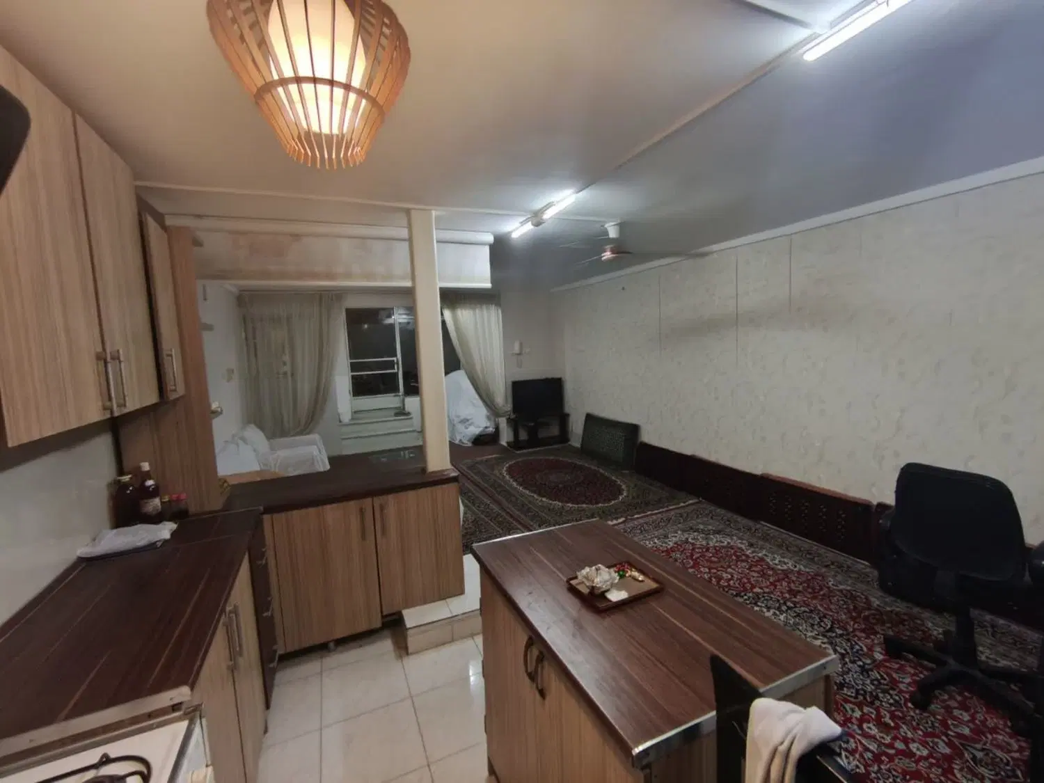 طبقه 85متری در بلوار فلسطین